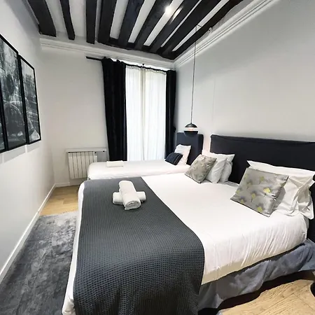 Urban Flat 69 - Beautiful Parisian In Center Of